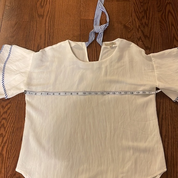 POLAGRAM SOLID WHITE BLOUSE DOUBLE RUFFLE SHORT SLEEVE / ACCENT BLUE WHT SZ L - Picture 7 of 10